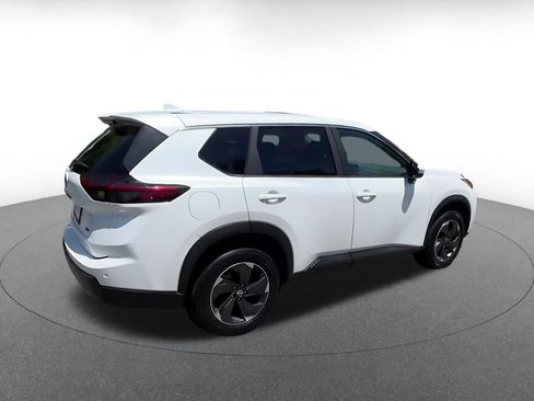 Used 2025 Nissan Rogue SV AWD/4WD image 15