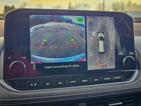 Used 2023 Nissan Rogue Platinum w/ Platinum Premium Package image 25