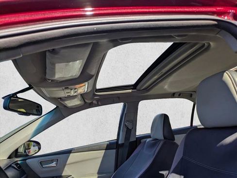 Used 2016 Toyota Camry SE image 15