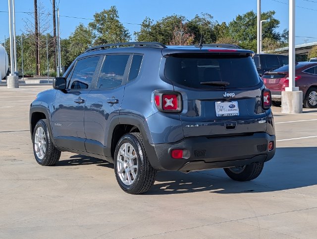 Used 2022 Jeep Renegade Latitude w/ Convenience Group AWD/4WD image 4