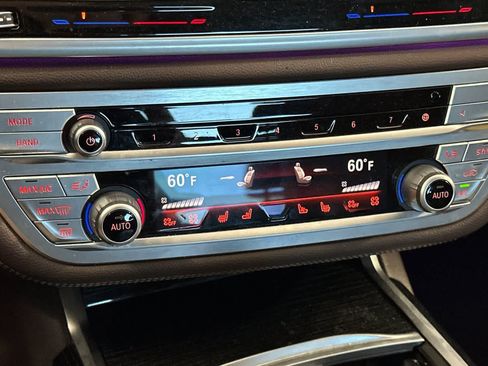Used 2022 BMW 740i w/ M Sport Package RWD image 22