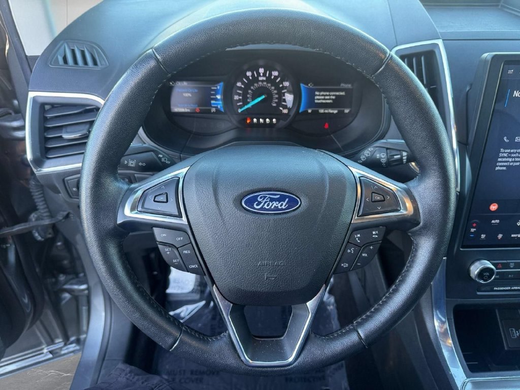 Used 2023 Ford Edge Titanium w/ Cold Weather Package AWD/4WD image 19