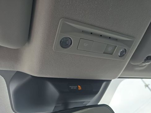 New 2026 Nissan Kicks S image 31