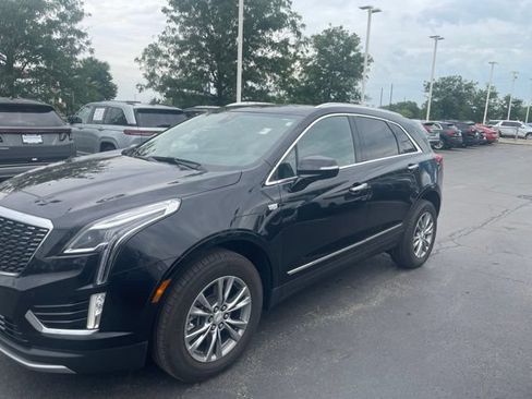 Used 2023 Cadillac XT5 Premium Luxury w/ LPO, Floor Liner Package AWD/4WD image 5