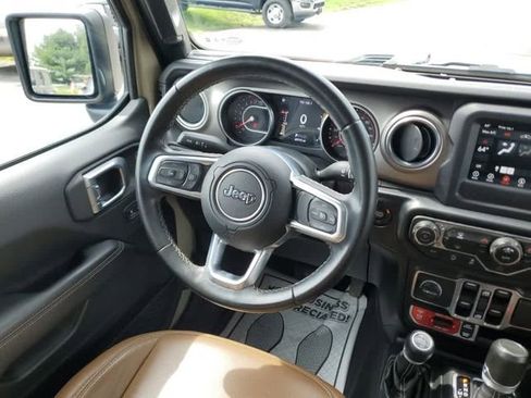 Used 2020 Jeep Gladiator Rubicon w/ LED Lighting Group AWD/4WD image 18