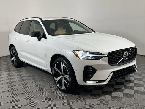 Certified 2023 Volvo XC60 B6 Ultimate w/ Protection Package Premier image 2