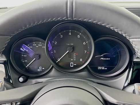 New 2026 Porsche Macan image 16