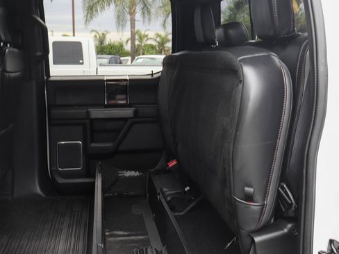 Used 2022 Ford F250 Platinum w/ FX4 Off-Road Package image 39