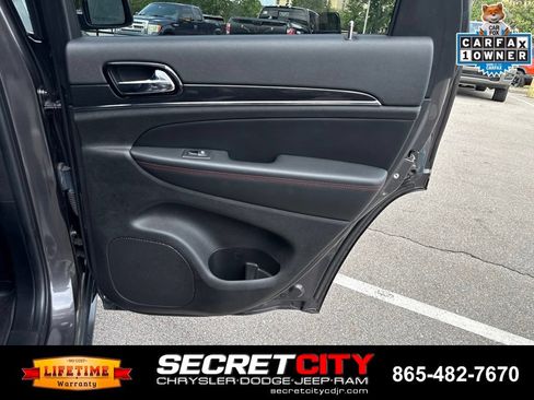 Used 2021 Jeep Grand Cherokee Trailhawk w/ Trailhawk Luxury Group AWD/4WD image 15