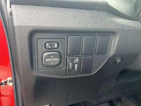 Used 2015 Toyota Prius Persona Series image 12