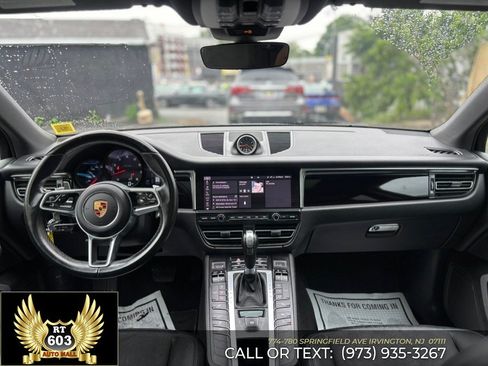 Used 2021 Porsche Macan AWD/4WD image 14