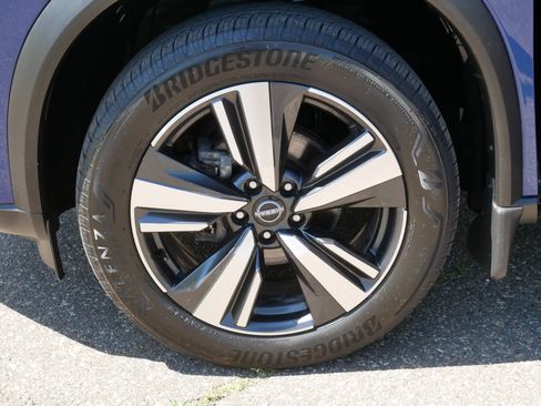 Certified 2023 Nissan Rogue SL w/ SL Premium Package AWD/4WD image 15