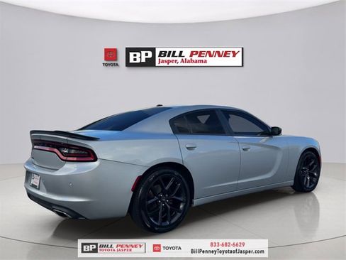 Used 2020 Dodge Charger SXT w/ Blacktop Package image 5