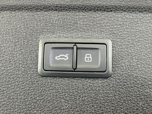 Used 2019 Audi Q5 2.0T Premium Plus w/ Premium Plus Package AWD/4WD image 32