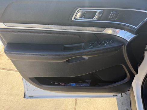 Used 2016 Ford Explorer Sport image 9