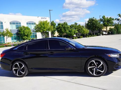 Used 2021 Honda Accord Sport image 7