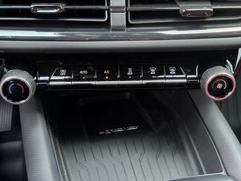 New 2026 Chevrolet Equinox EV RS image 14