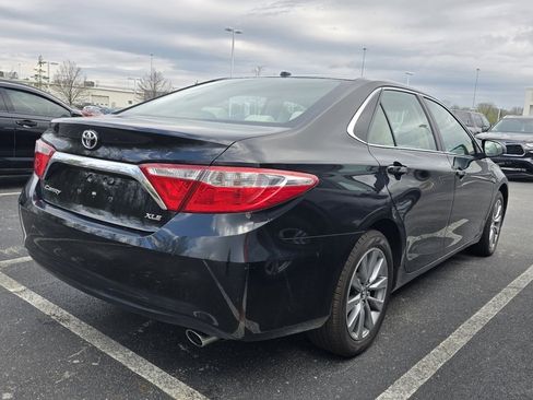 Used 2016 Toyota Camry XLE w/ Moonroof Package image 7