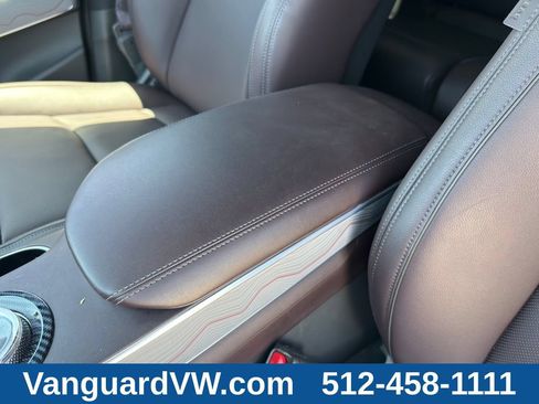 Used 2023 Genesis GV70 2.5T w/ Advanced Package AWD/4WD image 16