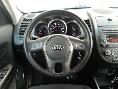 Used 2012 Kia Soul + w/ Audio Pkg FWD image 29