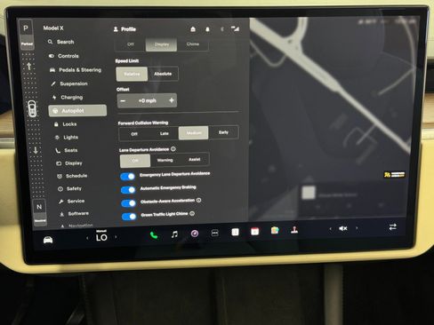 Used 2023 Tesla Model X image 27