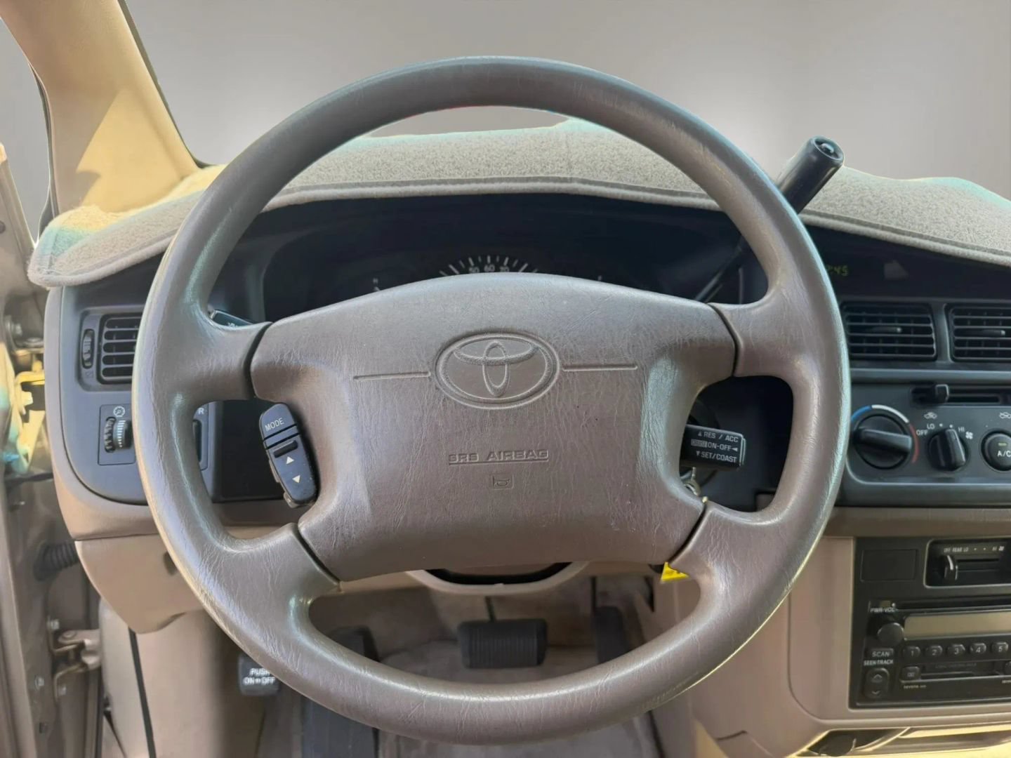 Used 2000 Toyota Sienna CE w/ CE Extra Value Pkg FWD image 22