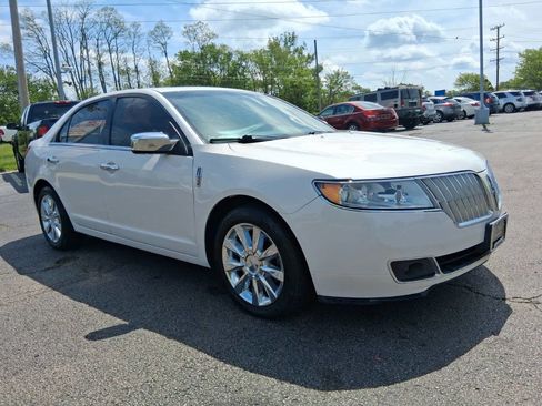 Used 2012 Lincoln MKZ FWD image 3