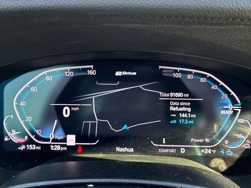 Used 2020 BMW 530e xDrive w/ Premium Package image 10