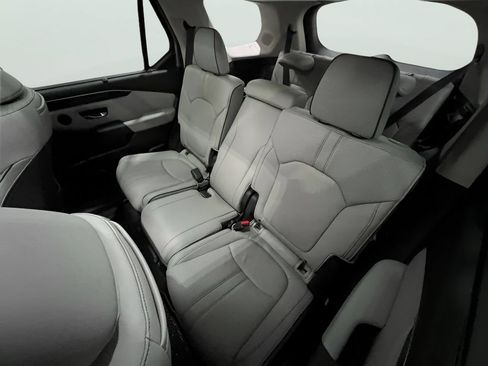 Used 2025 Honda Pilot Elite image 42