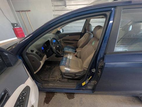 Used 2012 Hyundai Elantra FWD image 19
