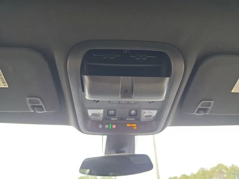 Used 2018 Cadillac XT5 Luxury w/ Driver Awareness Package image 41