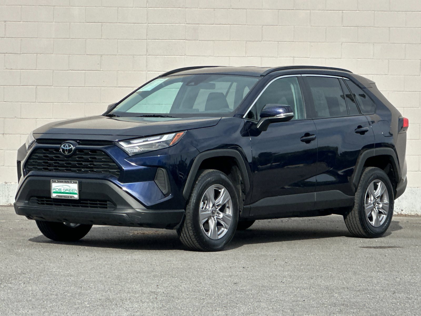 Used 2025 Toyota RAV4 XLE AWD/4WD image 7