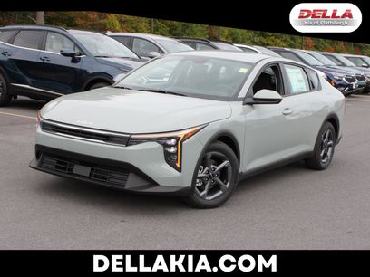 New 2025 Kia K4 LXS