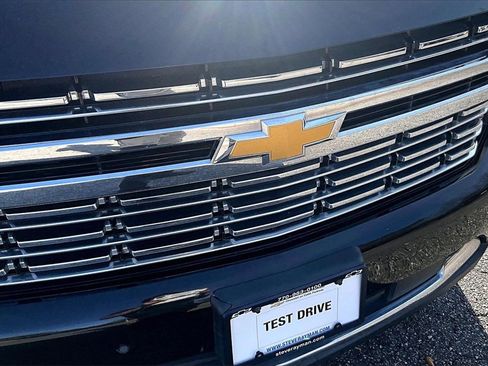 Certified 2022 Chevrolet Suburban Premier image 29