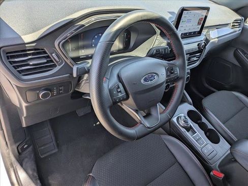 Used 2025 Ford Escape ST-Line FWD image 10