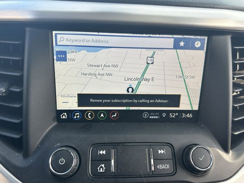 Used 2021 GMC Acadia SLT w/ Elevation Edition image 15