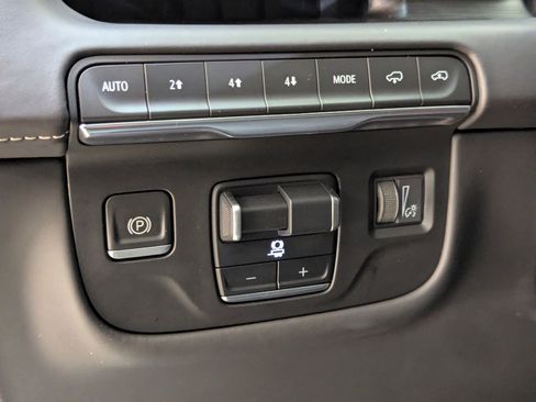 Certified 2022 Cadillac Escalade Sport Platinum w/ Heavy-Duty Trailer Package image 26