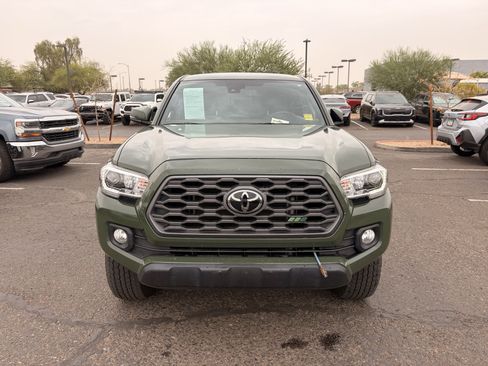 Used 2021 Toyota Tacoma TRD Off-Road AWD/4WD image 7