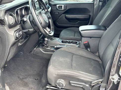 Used 2021 Jeep Wrangler Unlimited Sport image 9