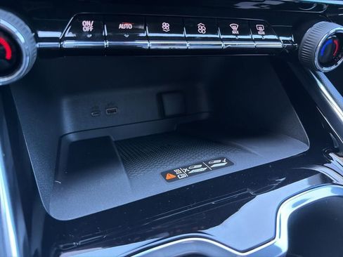 New 2026 Chevrolet Traverse Z71 w/ Enhanced Driving Package AWD/4WD image 34