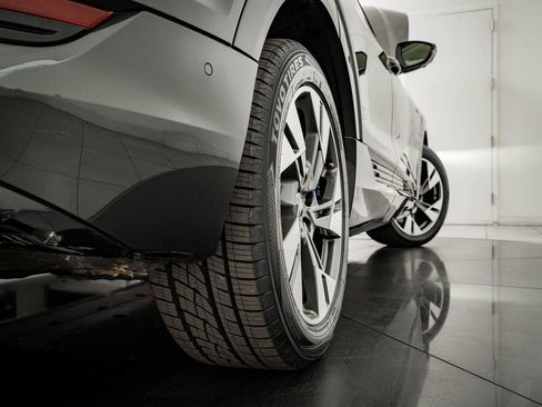 Used 2021 Audi e-tron Premium w/ Convenience Plus Package image 50