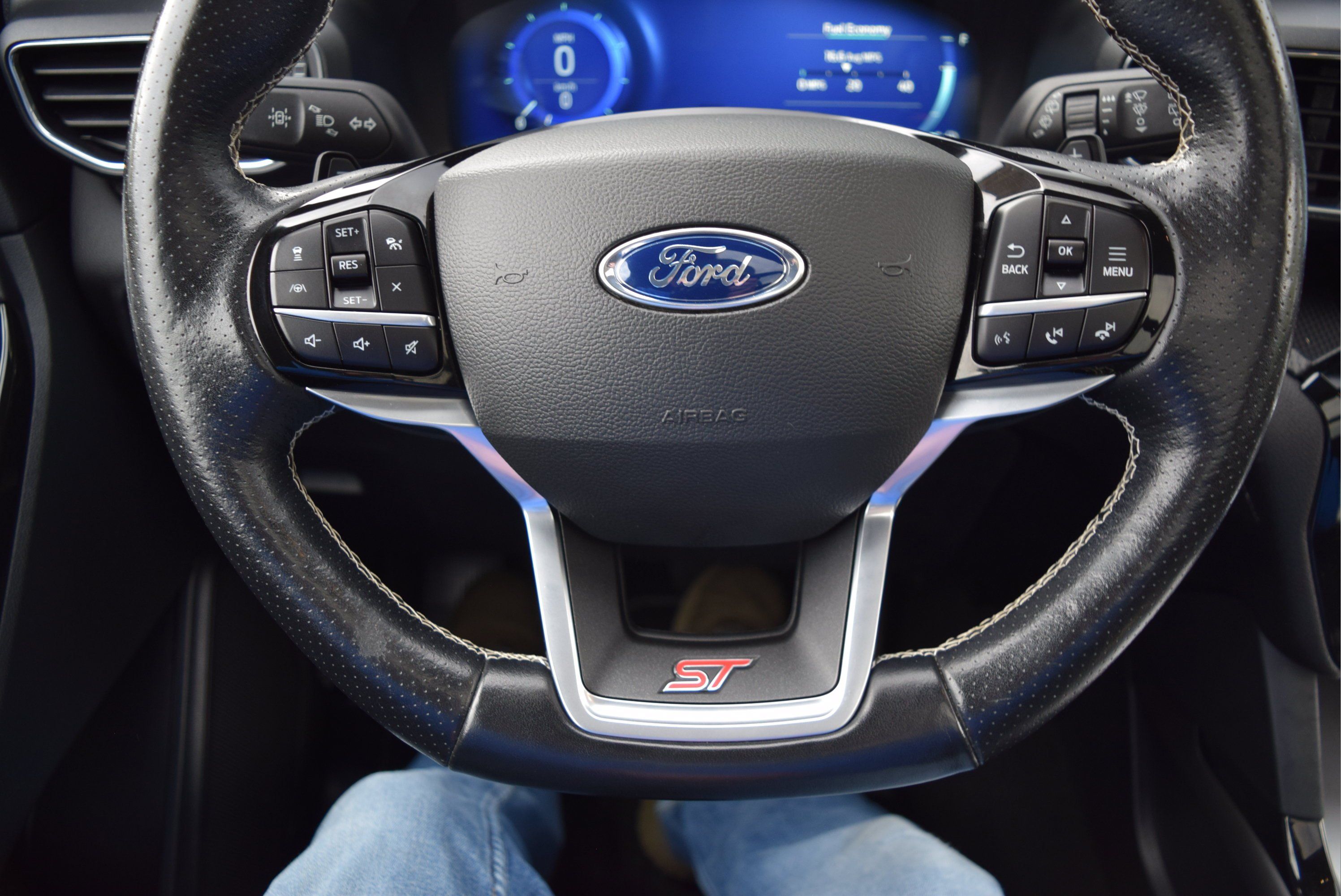 Used 2022 Ford Explorer ST w/ ST Street Pack AWD/4WD image 13