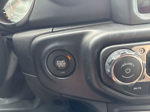 Used 2022 Jeep Wrangler Unlimited Sahara w/ LED Lighting Group image 21