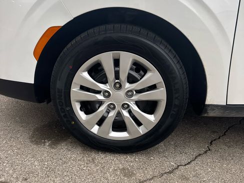 Used 2022 Kia Soul LX image 10