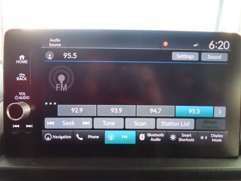 Used 2025 Honda Pilot Touring image 25