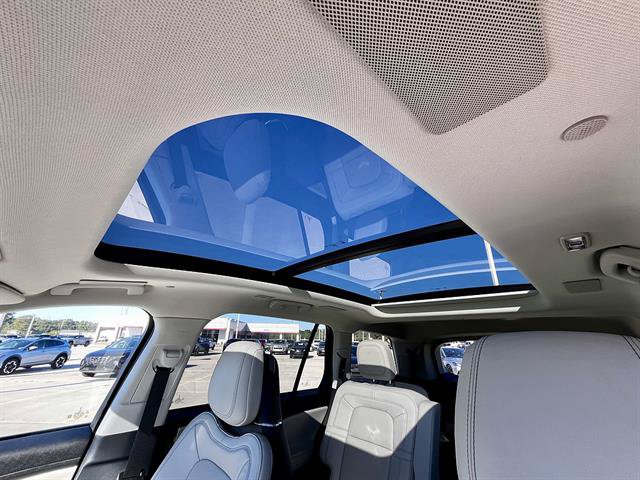 Used 2025 Lincoln Aviator Reserve w/ Luxury Package RWD image 22