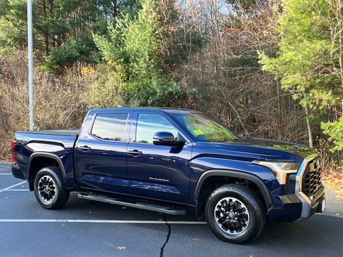 Used 2025 Toyota Tundra SR5 image 7