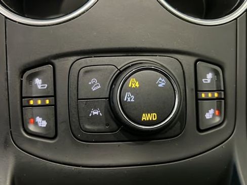 Used 2023 GMC Terrain SLE w/ Driver Convenience Package AWD/4WD image 15