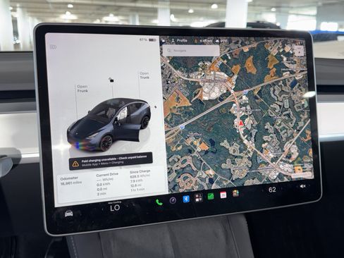 Used 2024 Tesla Model Y Long Range AWD/4WD image 25