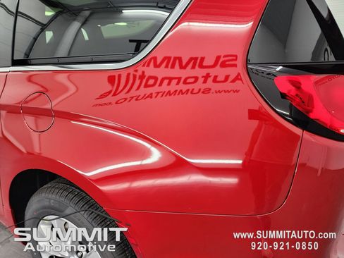 New 2026 Chrysler Pacifica Select AWD/4WD image 35